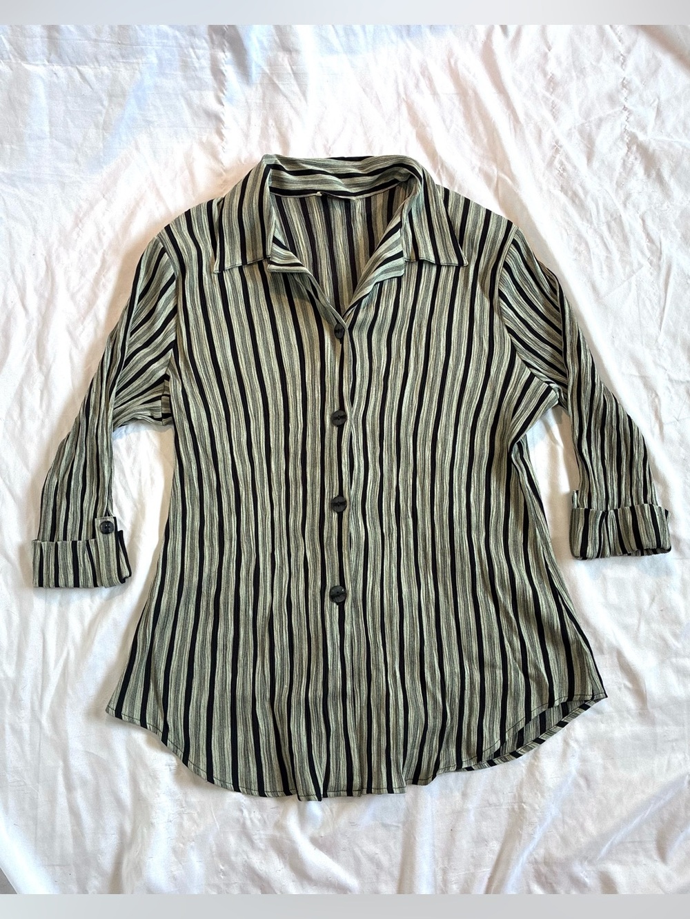 Vintage Sarah B Woman Crinkle Blouse